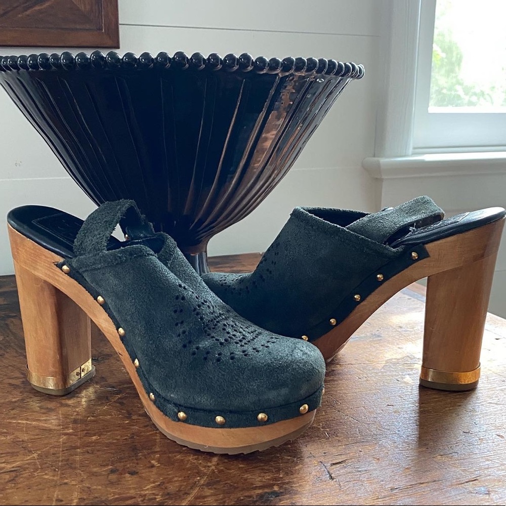 Tory Burch sling back clogs size 6